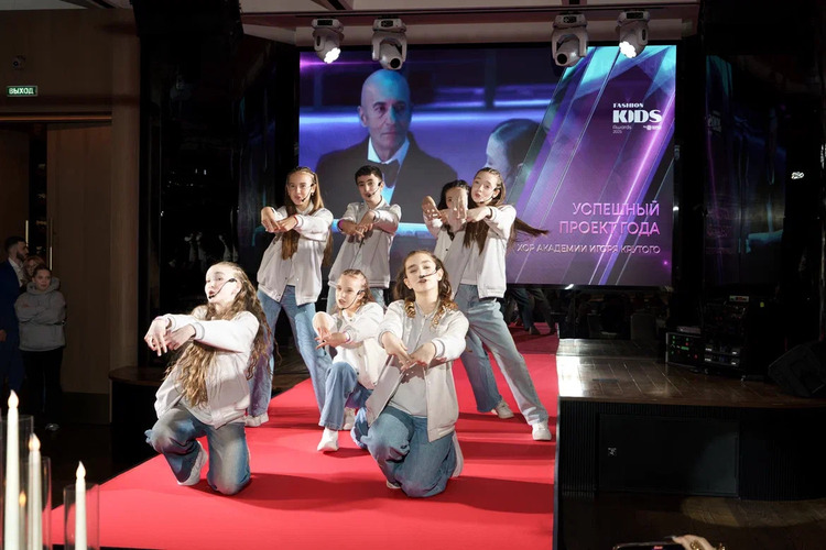 Хор Академии Игоря Крутого