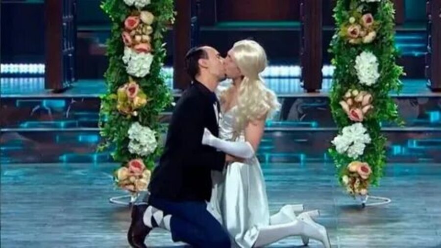 Против ТНТ возбуждено дело из-за поцелуя комиков на шоу «Игра»