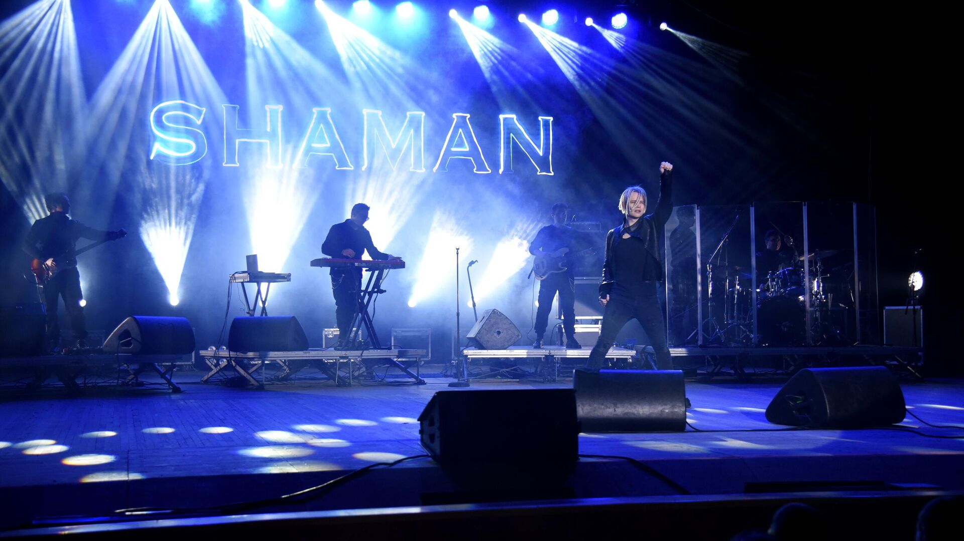 SHAMAN дал концерт на Донбассе