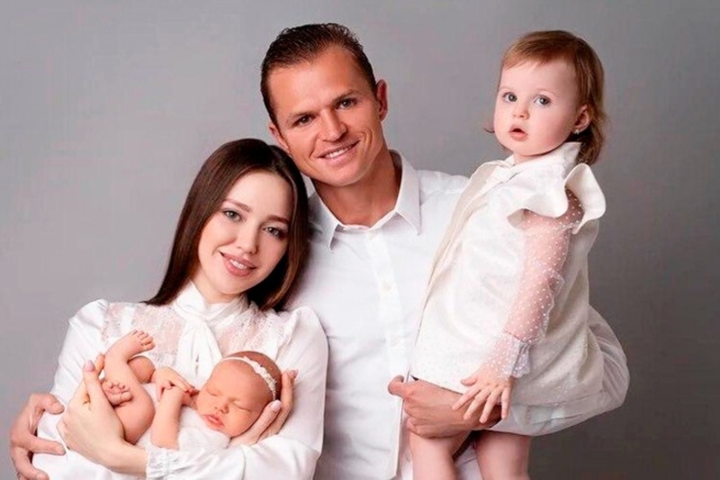 Дмитрий Тарасов и Анастасия Костенко ждут третьего ребёнка