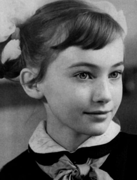 Лариса Гузеева — Биография