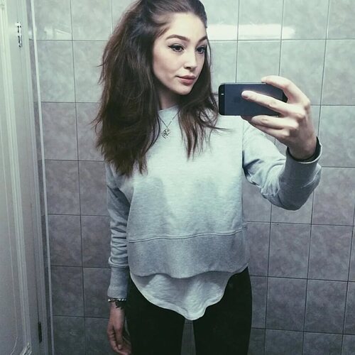 Анастасия Ивлеева — Биография