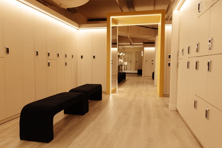 Женская раздевалка