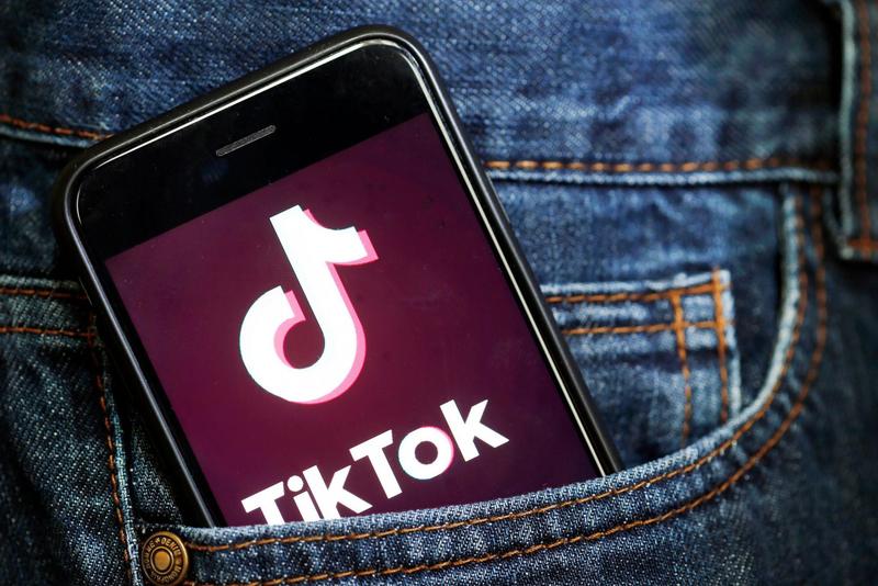 Минпросвещения заявили о создании аналога TikTok для школьников