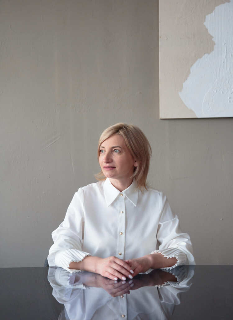 Жас жігіт пен жетілген әйелдің секс видеосы