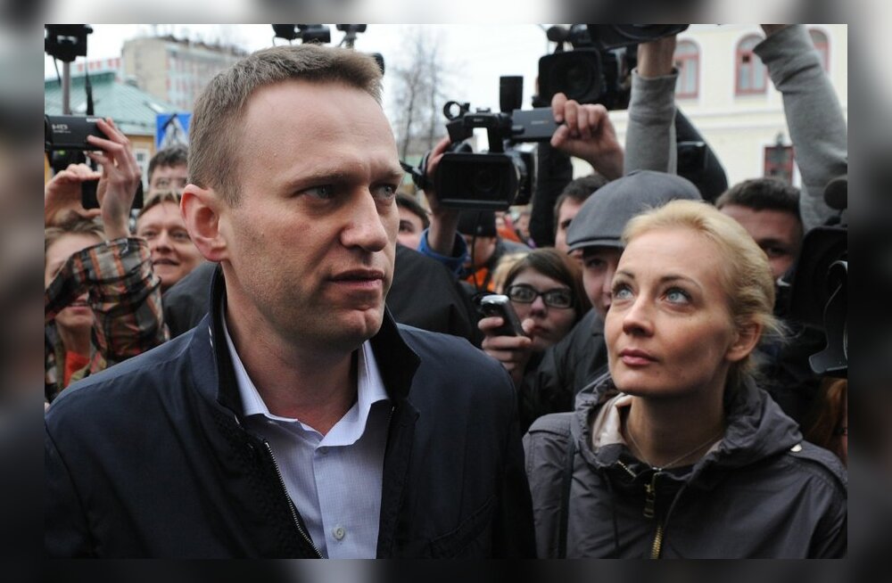 Известия: Юлия Навальная покинула Россию