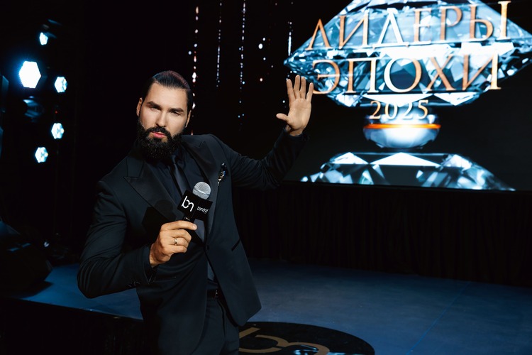 Ведущий Александр Снегирев. Фотограф: Александр Назаров.