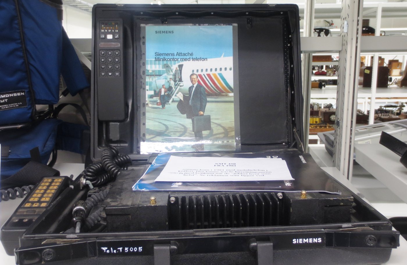 Siemens Attache — «переносной офис с телефоном» в чемодане