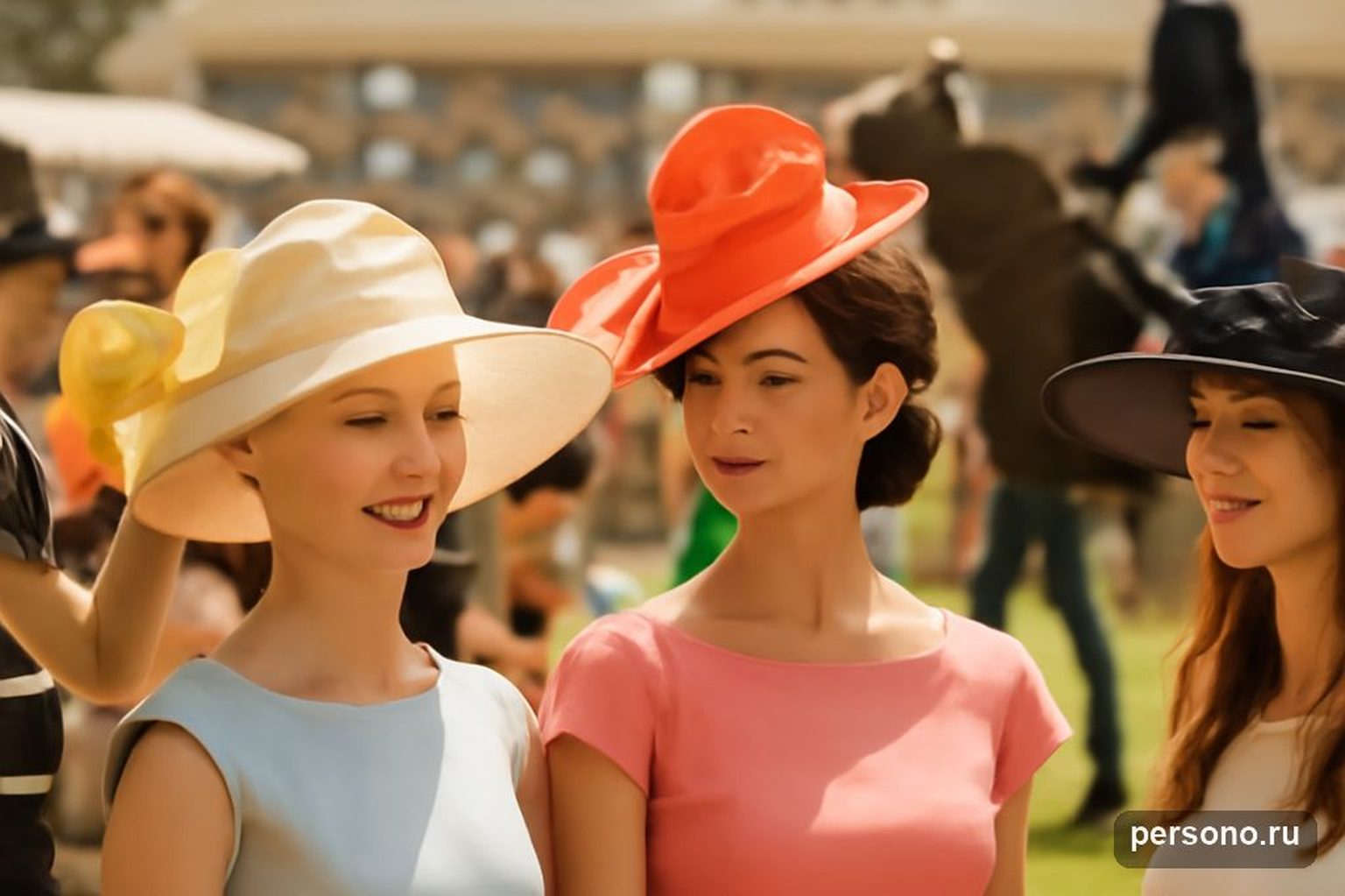 Кейт Миддлтон, принцесса Беатрис и принц Уильям на скачках Royal Ascot