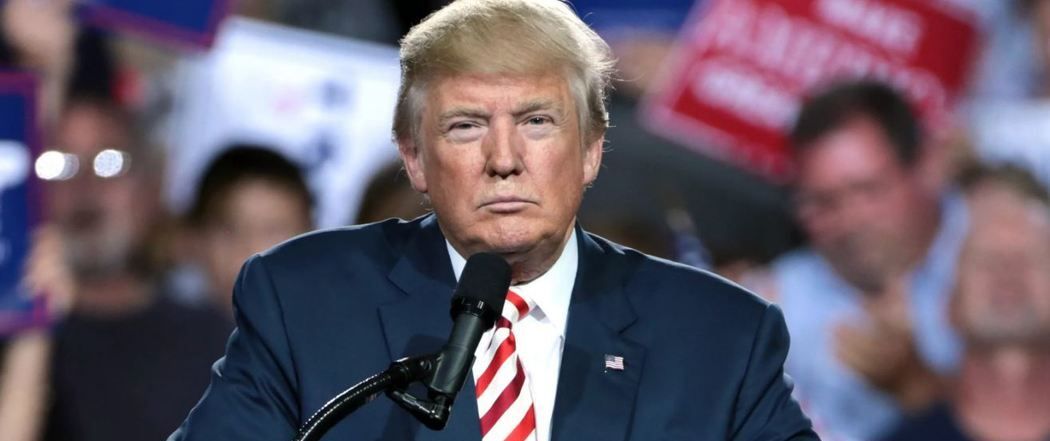 Дональду Трампу запретили писать в Facebook и Instagram