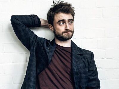 Моншадағы кеуделі жапон әйелімен порно Қара әйелден қатты минет