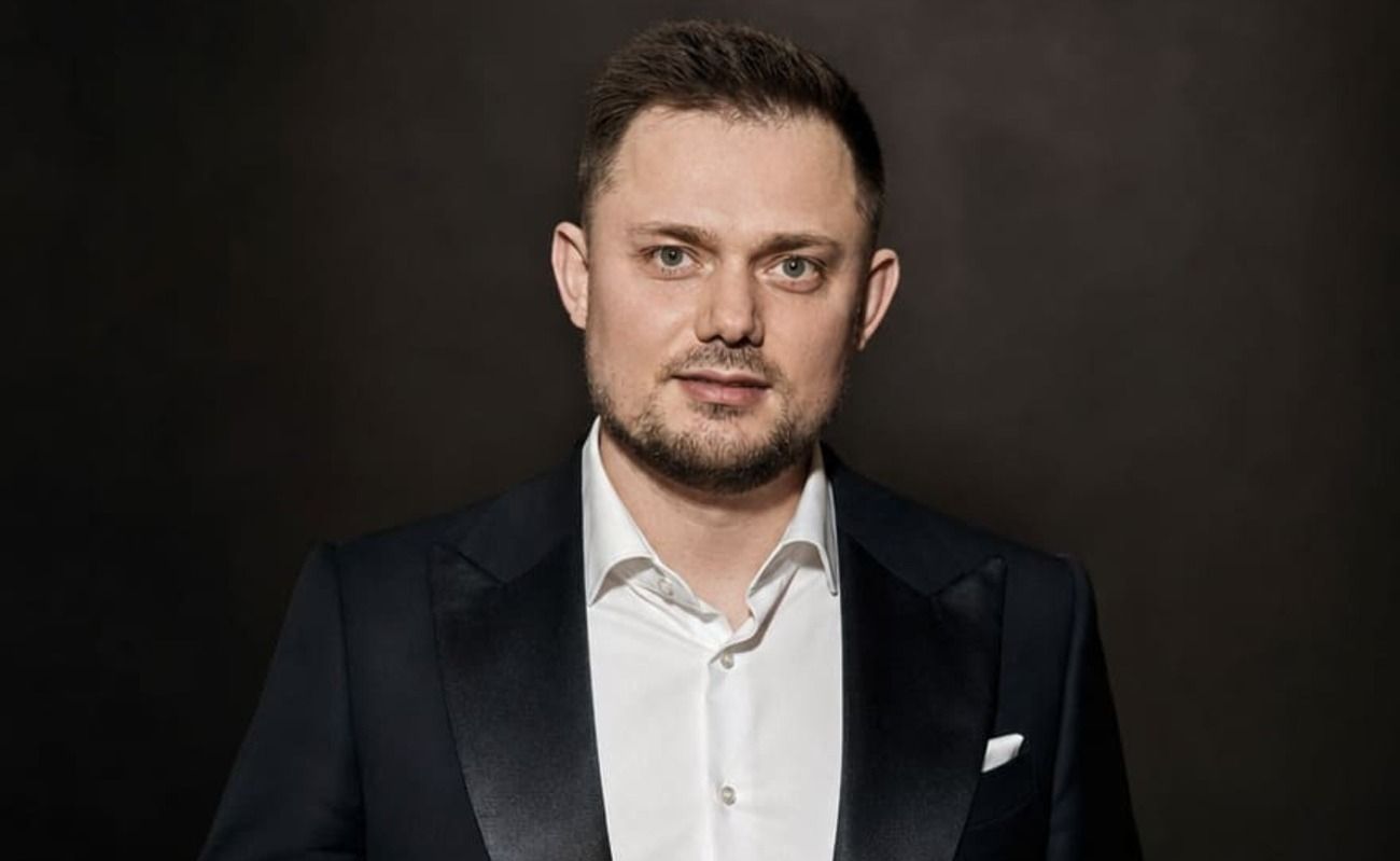 Александр Ракушин о разнице между готовым костюмом и индивидуальным пошивом